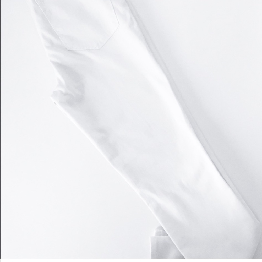 NWOT. Forever 21 white jeans